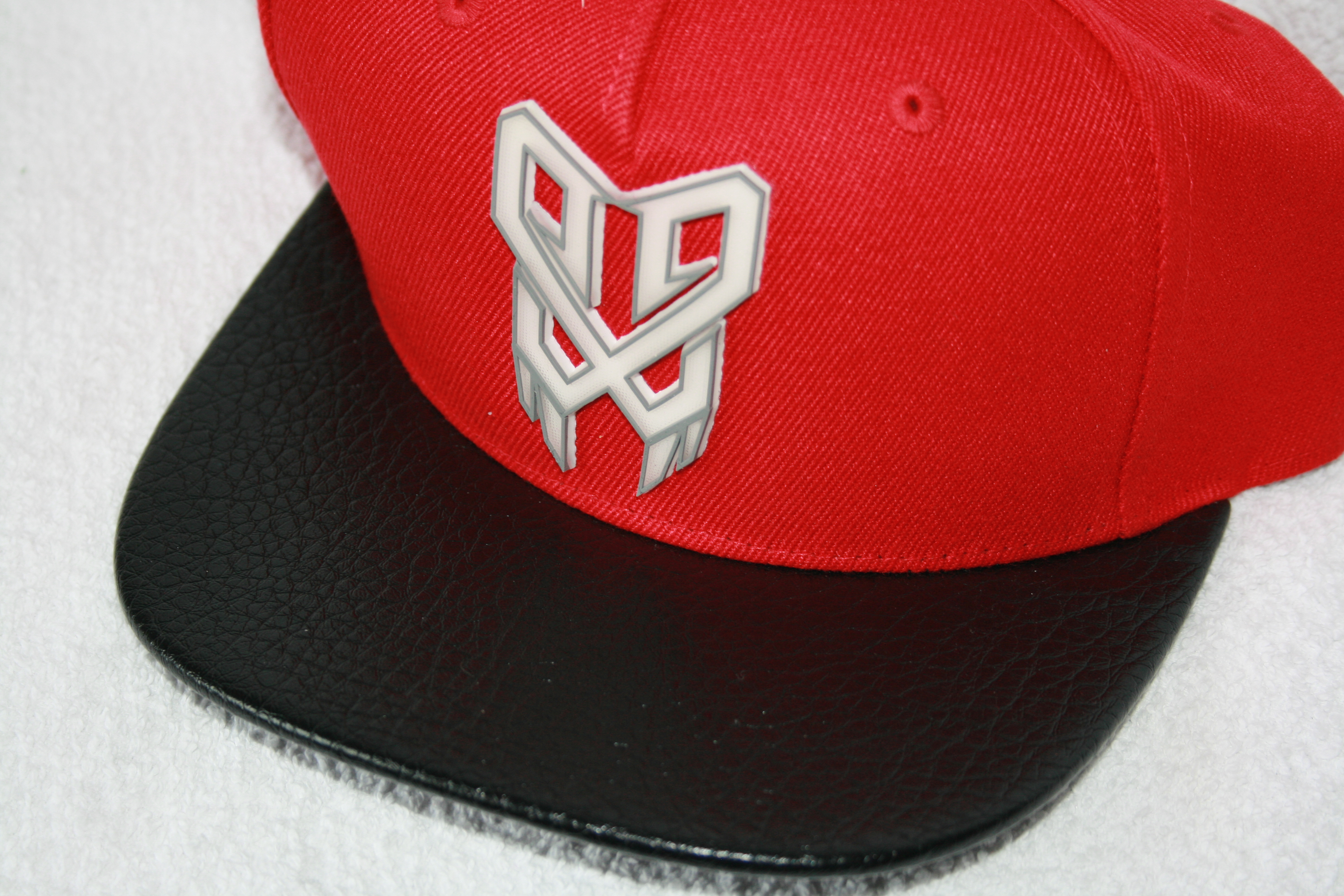 Li Ning Basketball Cap mit Lederschirm rot