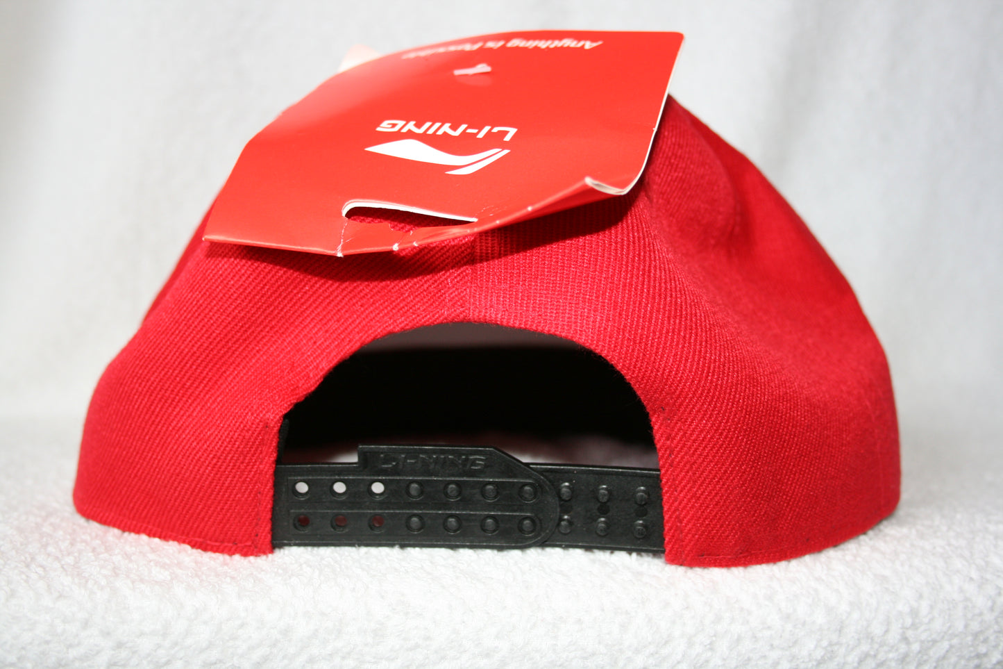 Li Ning Basketball Cap mit Lederschirm rot