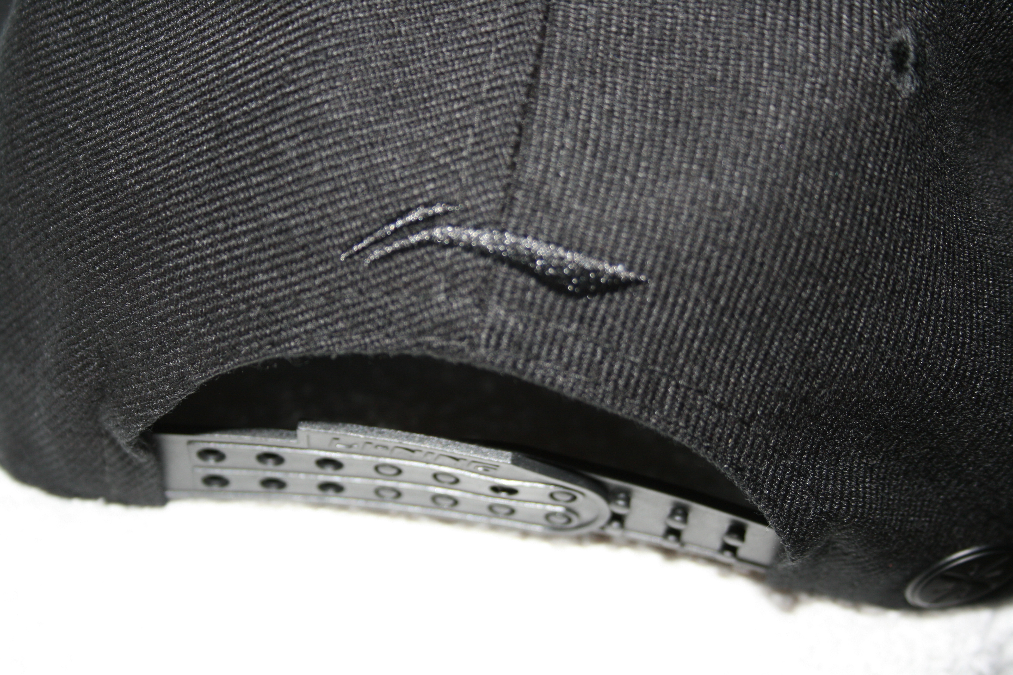 Li-Ning Caps diverse Styles und Farben Chicago sw